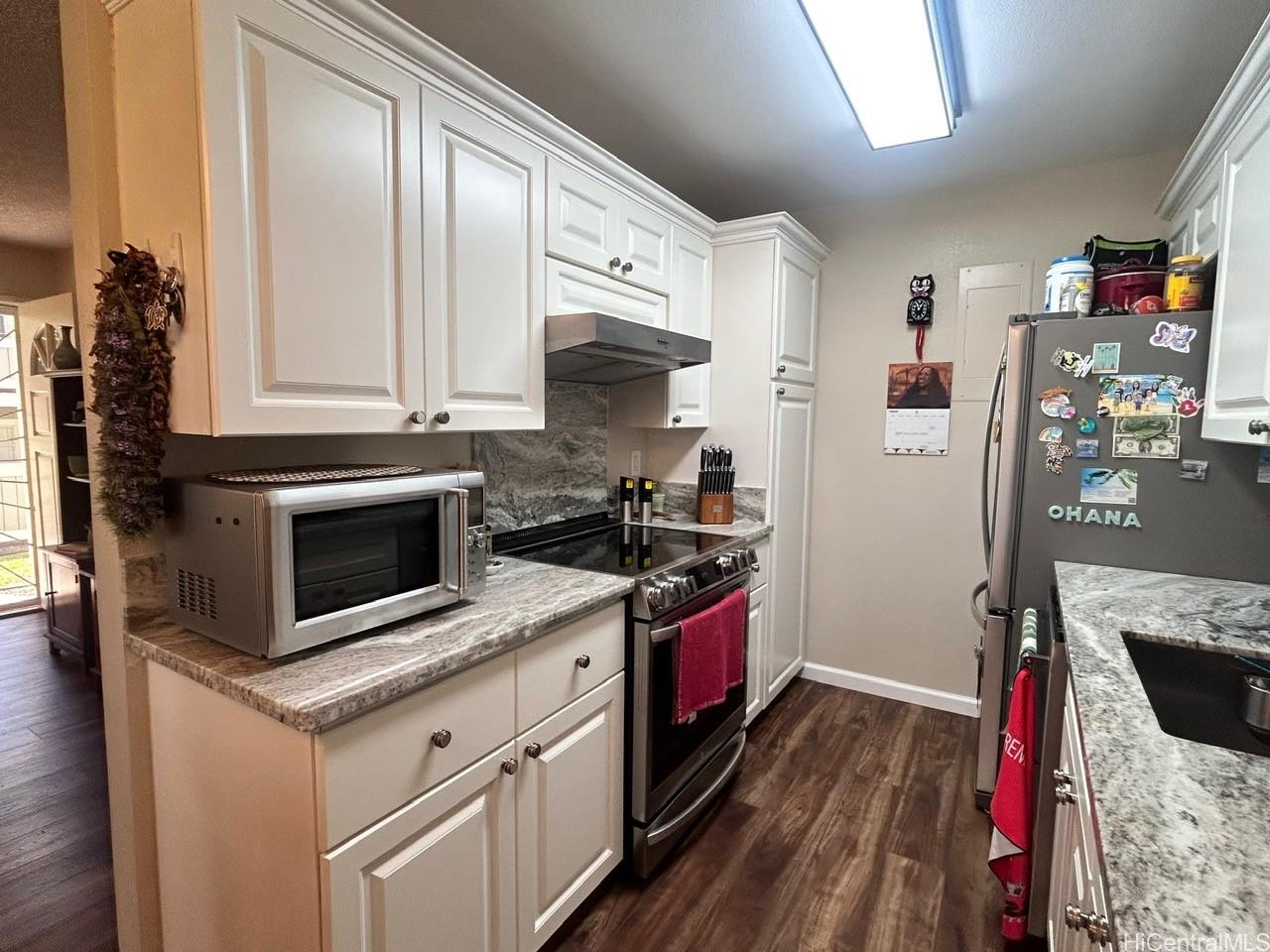 Gentry Waipio Community Assoc townhouse # 6C, Waipahu, Hawaii - photo 5 of 21