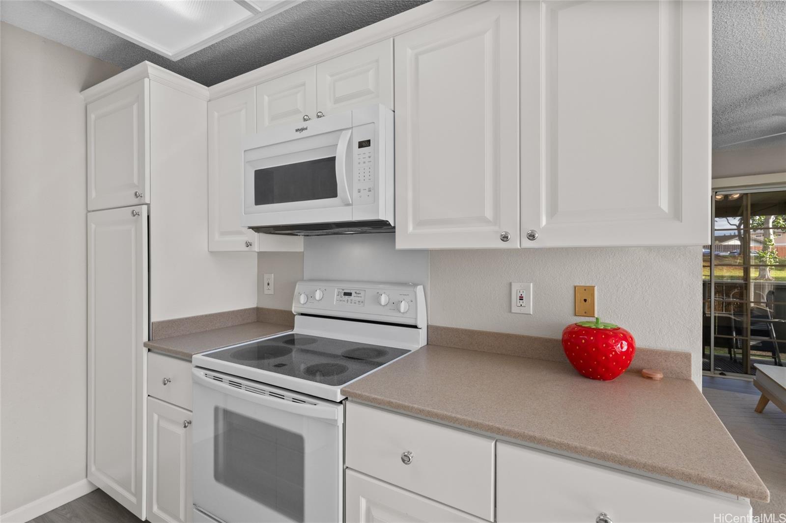 Royal Palm At Waipio I condo # 7U, Waipahu, Hawaii - photo 8 of 19