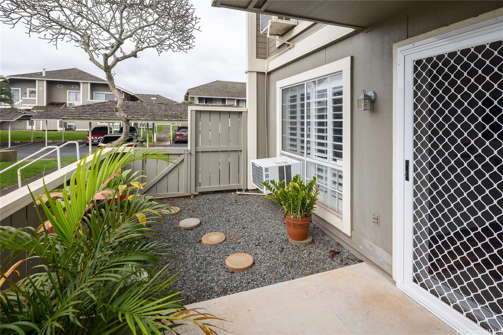 Waipio Gentry townhouse # 11C, Waipahu, Hawaii - photo 17 of 22