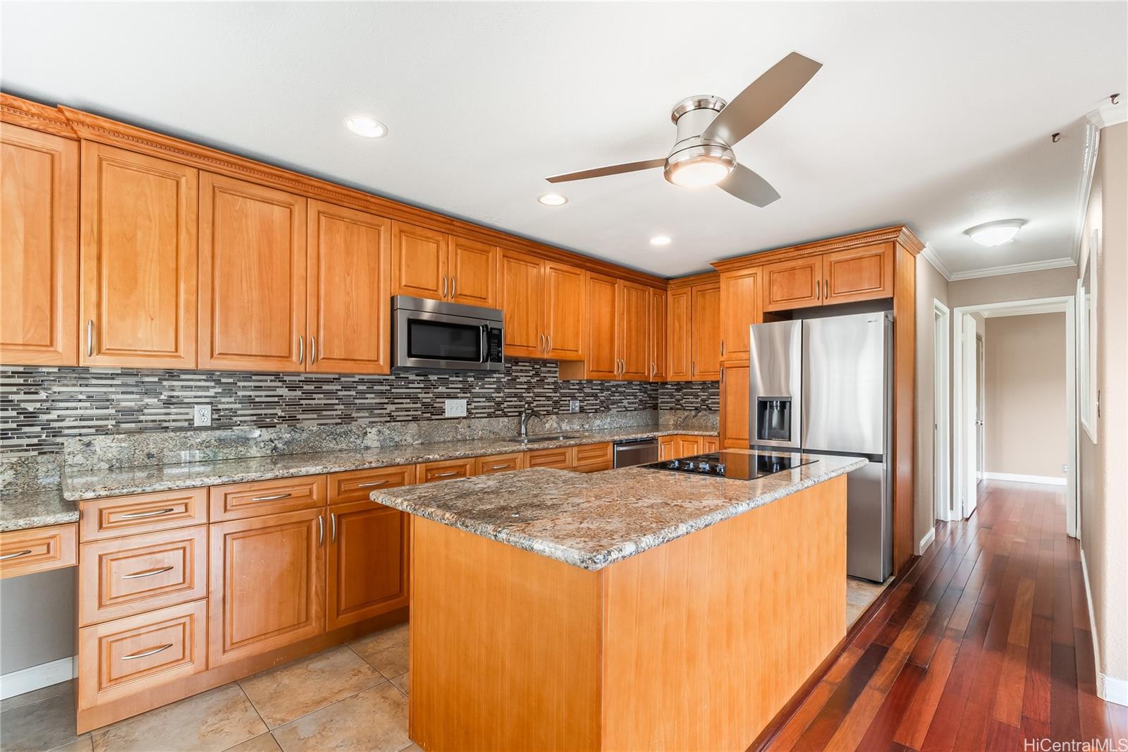 Royal Palm At Waipio V condo # 43D, Waipahu, Hawaii - photo 2 of 23