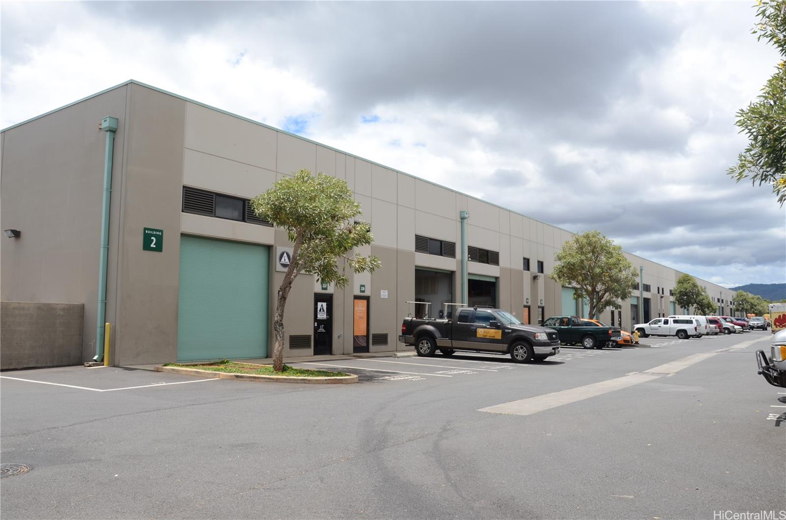 941388 224 Moaniani Street, Waipahu Commercial real estate in Hawaii