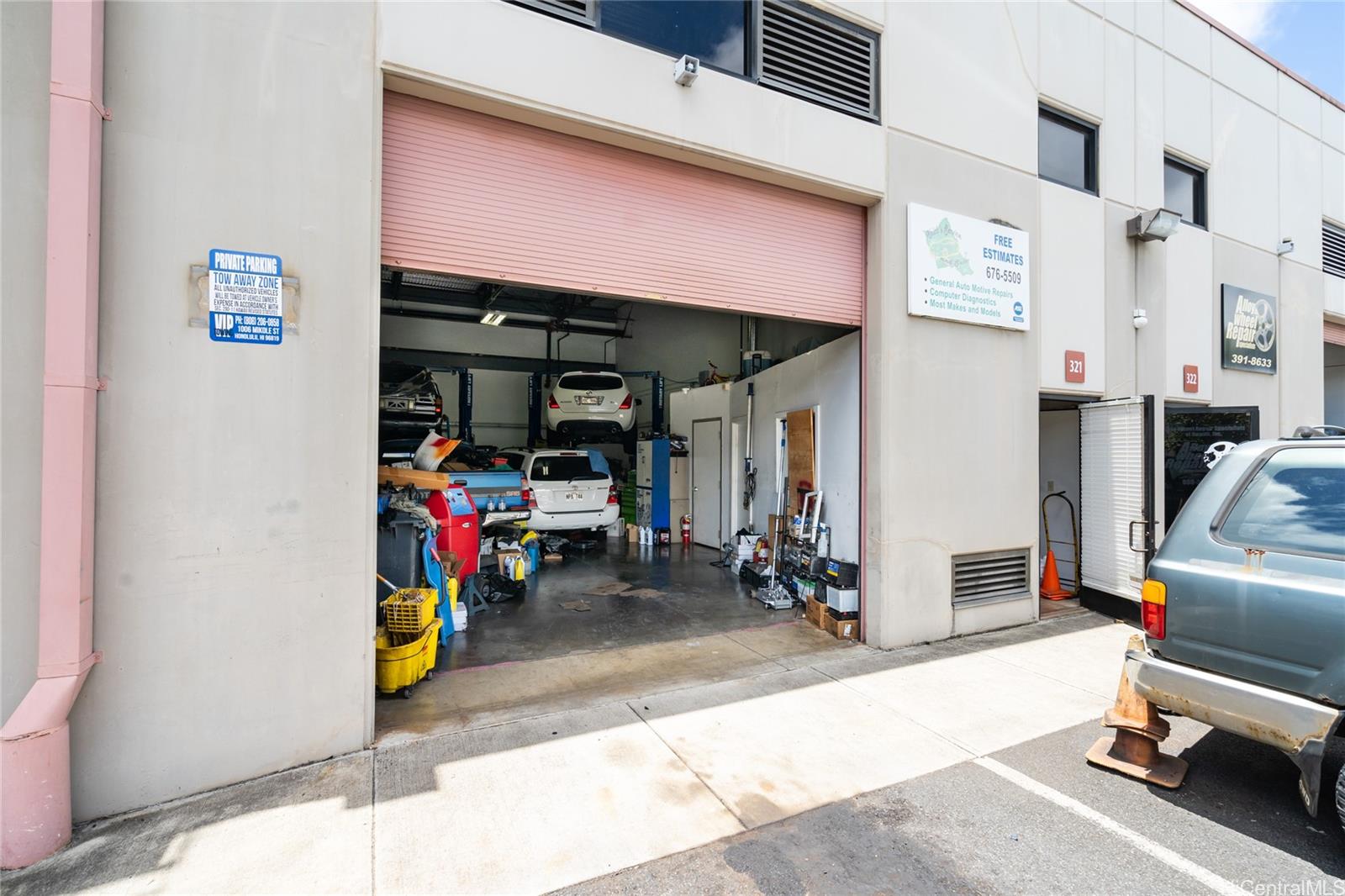 941388 321 Moaniani Street, Waipahu Commercial real estate in Hawaii