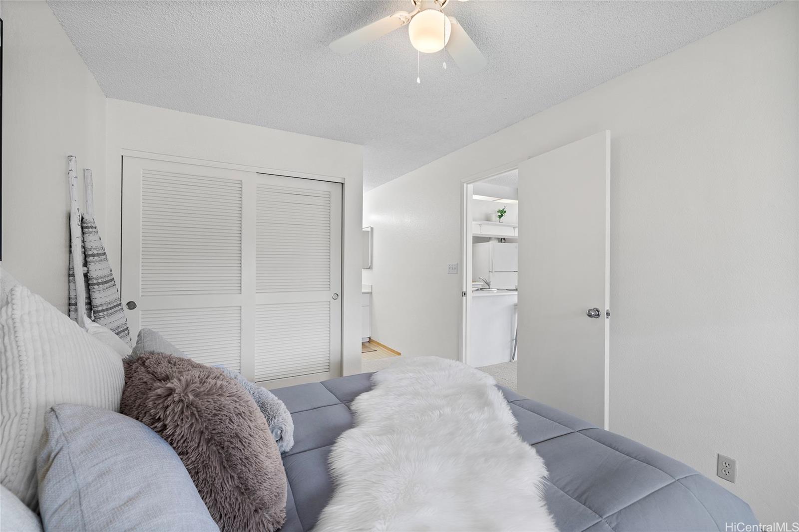 Gentry Waipio townhouse # 26R, Waipahu, Hawaii - photo 11 of 17