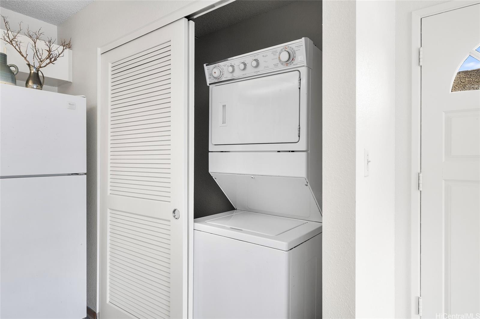 Gentry Waipio townhouse # 26R, Waipahu, Hawaii - photo 15 of 17