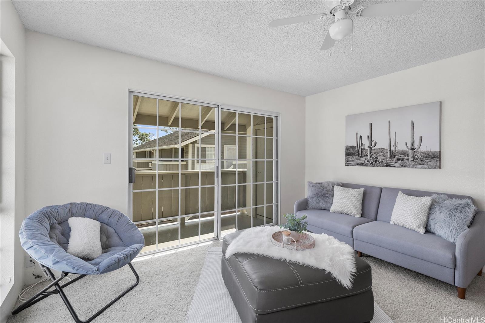 Gentry Waipio townhouse # 26R, Waipahu, Hawaii - photo 3 of 17