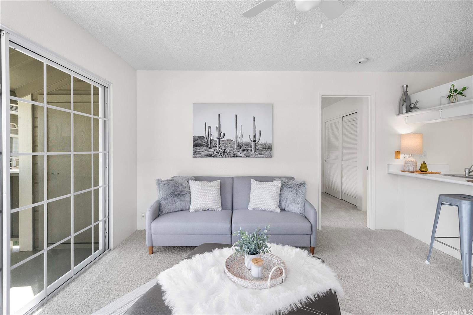 Gentry Waipio townhouse # 26R, Waipahu, Hawaii - photo 4 of 17