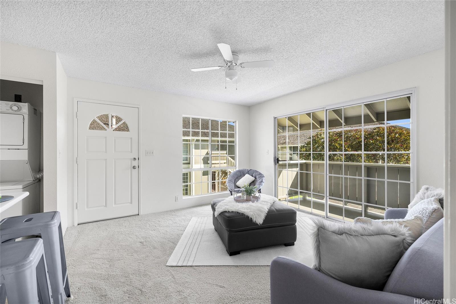 Gentry Waipio townhouse # 26R, Waipahu, Hawaii - photo 6 of 17