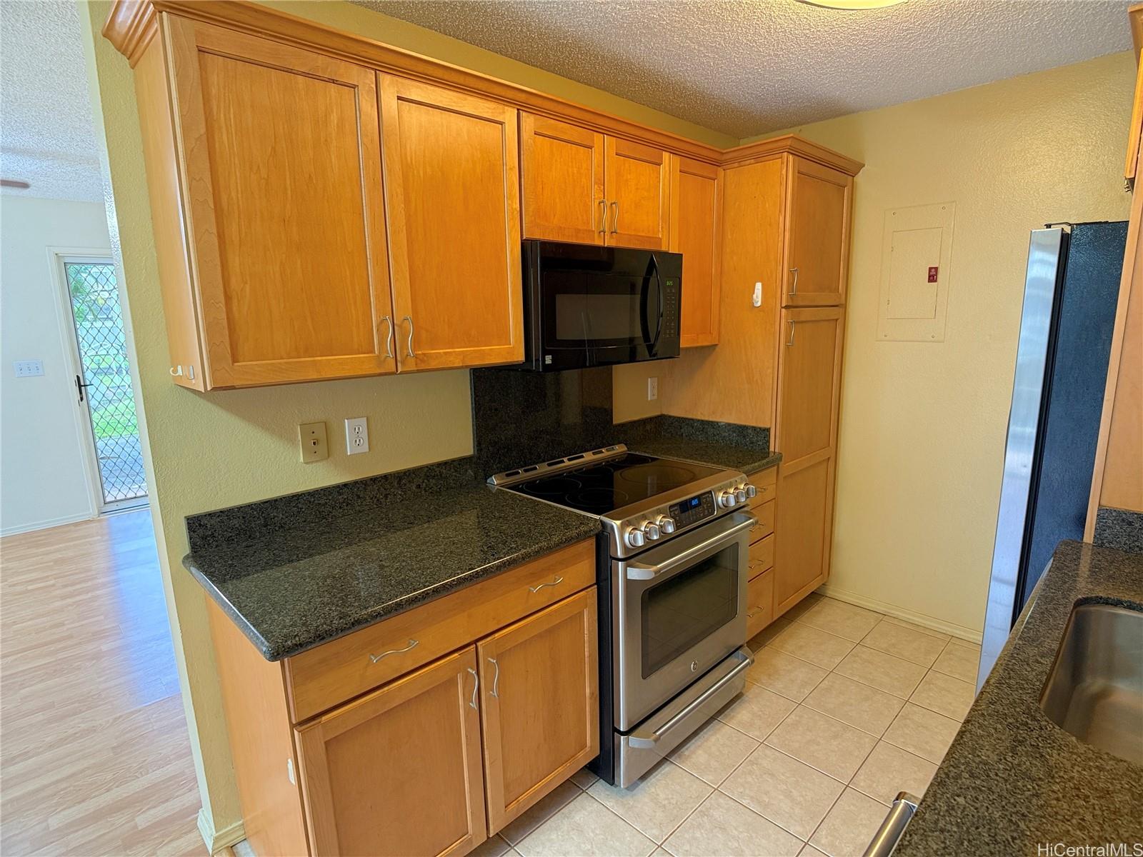 94-1398 Polani St Waipahu - Rental - photo 6 of 18