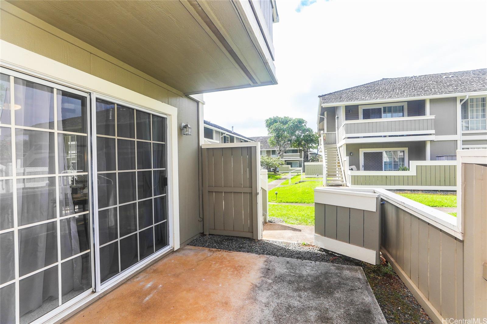 Gentry Waipio Community Association townhouse # 29B, Waipahu, Hawaii - photo 22 of 25