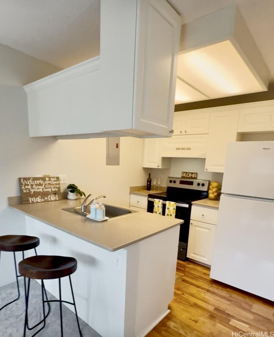 Royal Palm At Waipio 3 condo # 29E, Waipahu, Hawaii - photo 2 of 3