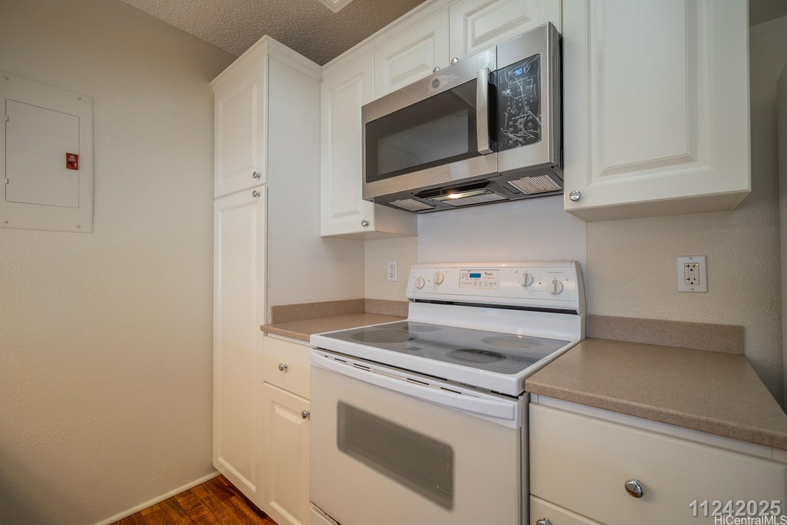 94-1405 Polani St Waipahu - Rental - photo 16 of 19