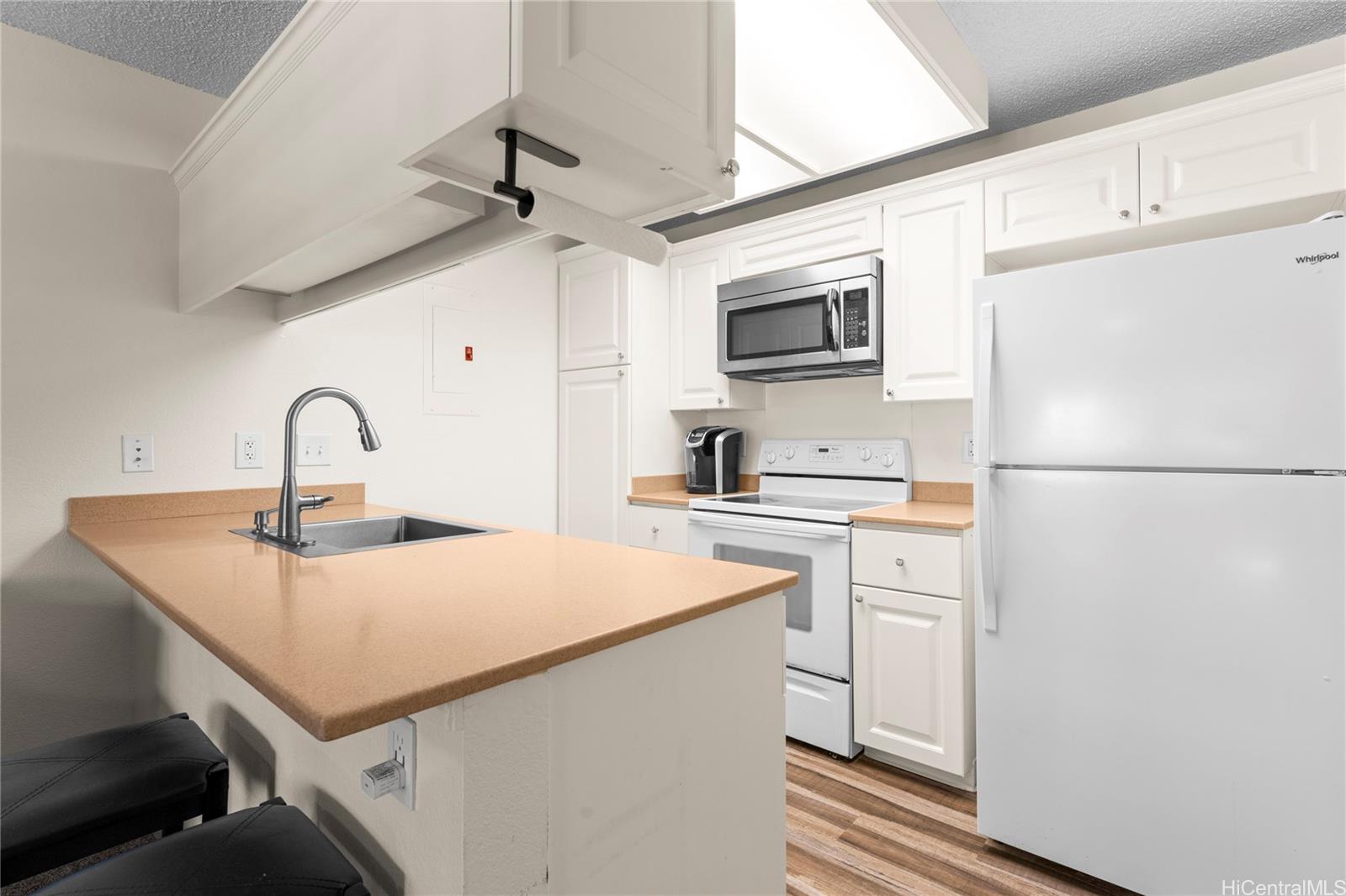 Royal Palm at Waipio 3 condo # 24W, Waipahu, Hawaii - photo 13 of 25