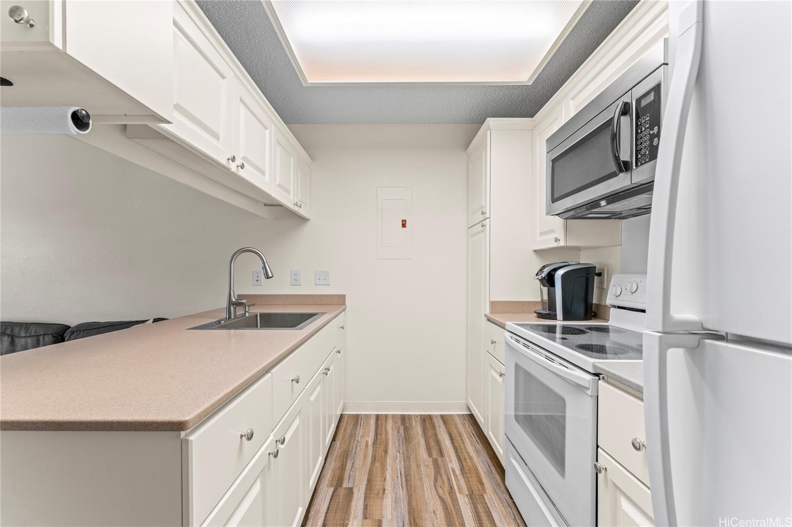 Royal Palm at Waipio 3 condo # 24W, Waipahu, Hawaii - photo 14 of 25