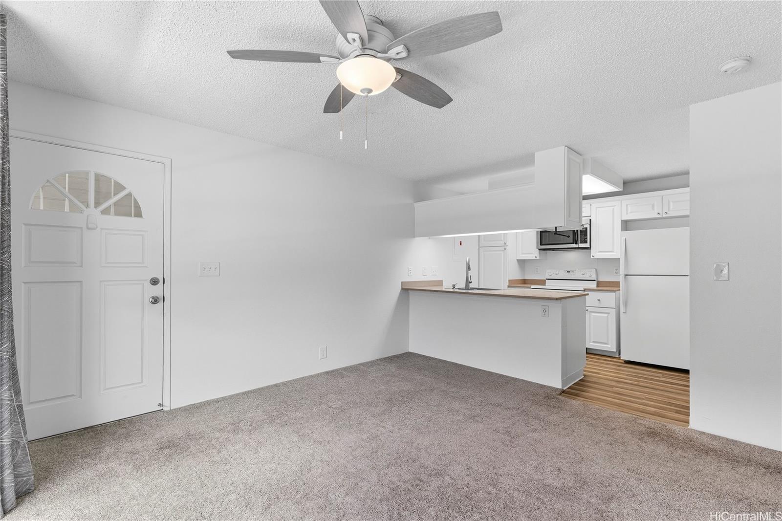 Royal Palm at Waipio 3 condo # 24W, Waipahu, Hawaii - photo 3 of 25