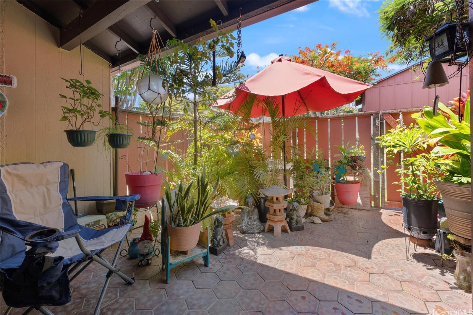 Mililani Town townhouse # 439, Mililani, Hawaii - photo 3 of 23