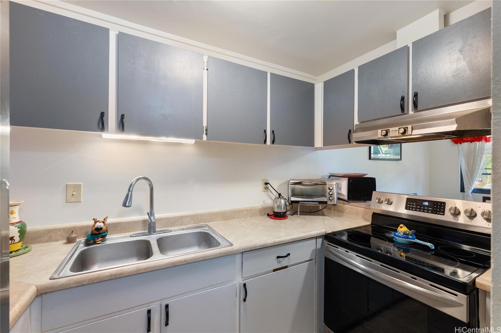 Mililani Town townhouse # 439, Mililani, Hawaii - photo 7 of 23