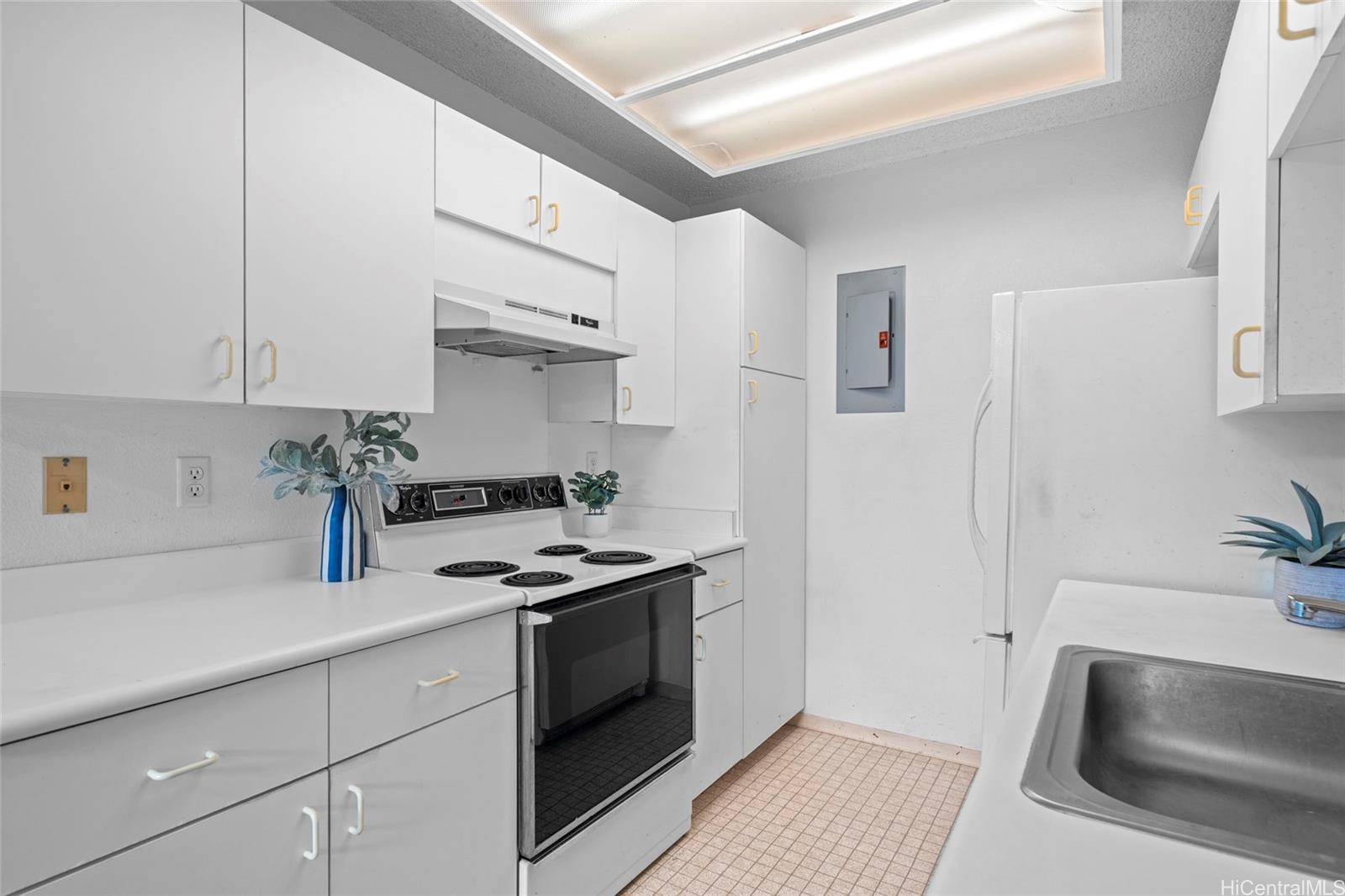 Kupono 1 condo # 8C, Waipahu, Hawaii - photo 6 of 17