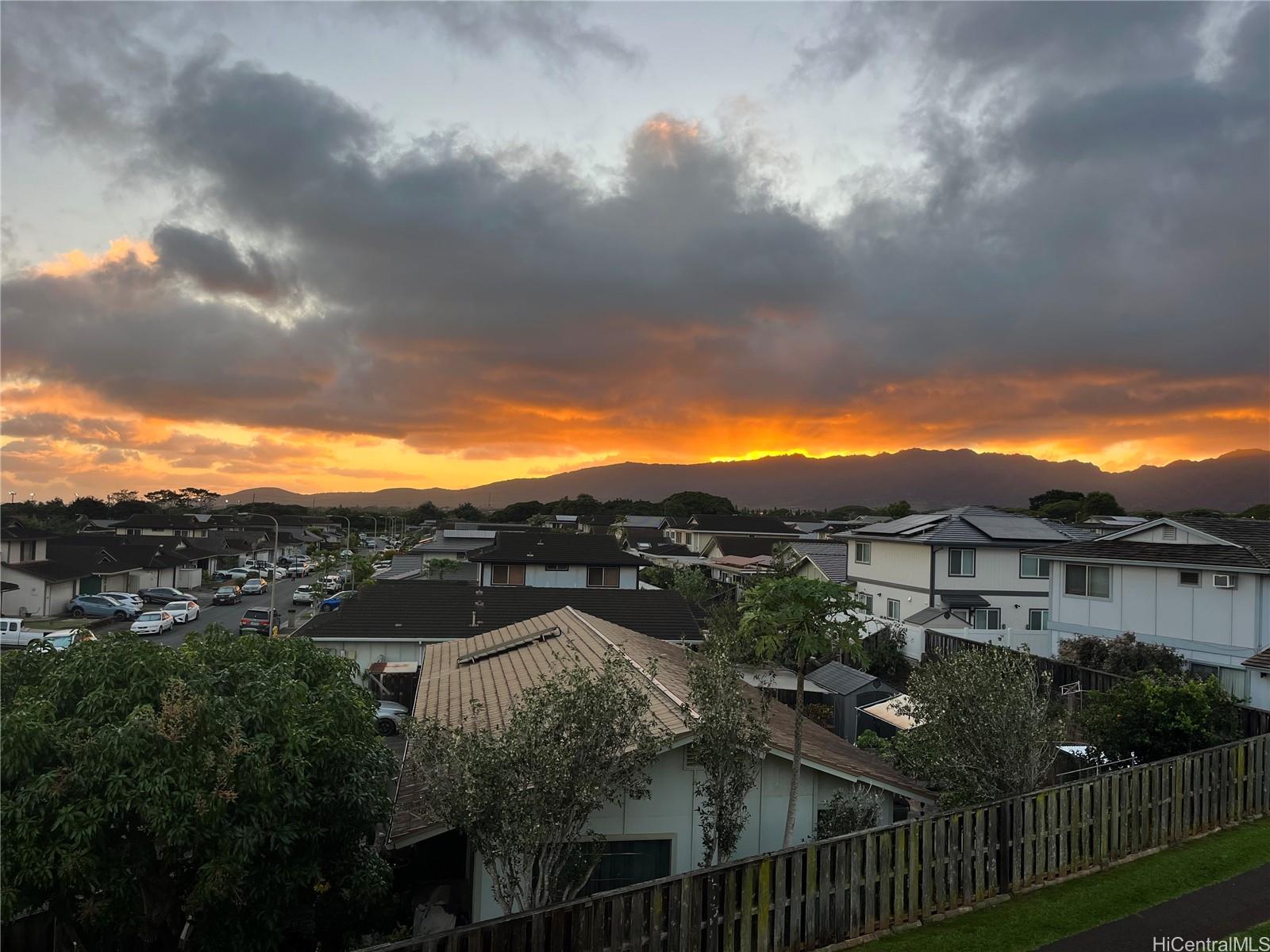 Gentry Waipio townhouse # 37S, Waipahu, Hawaii - photo 12 of 18