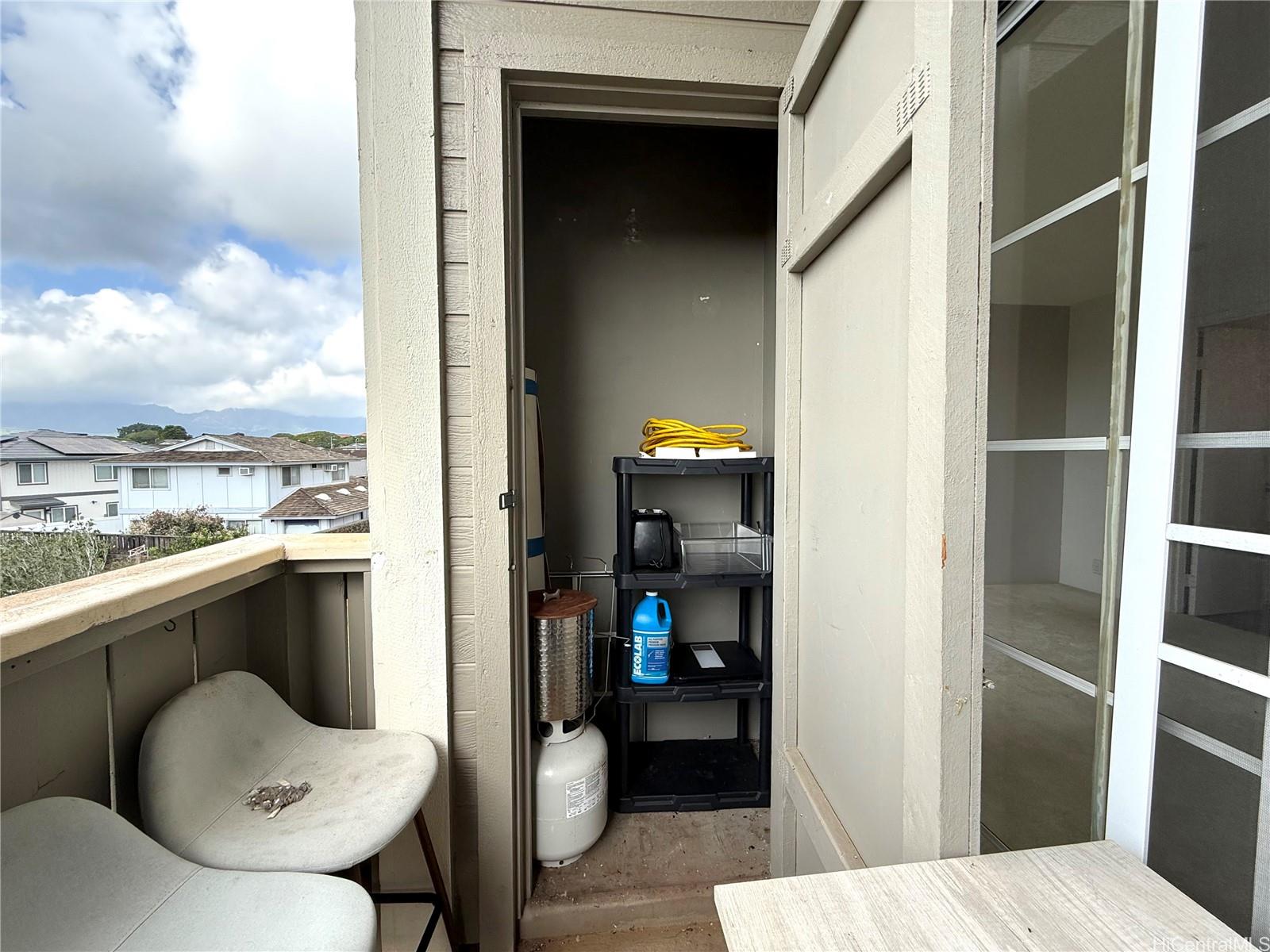 Gentry Waipio townhouse # 37S, Waipahu, Hawaii - photo 10 of 18