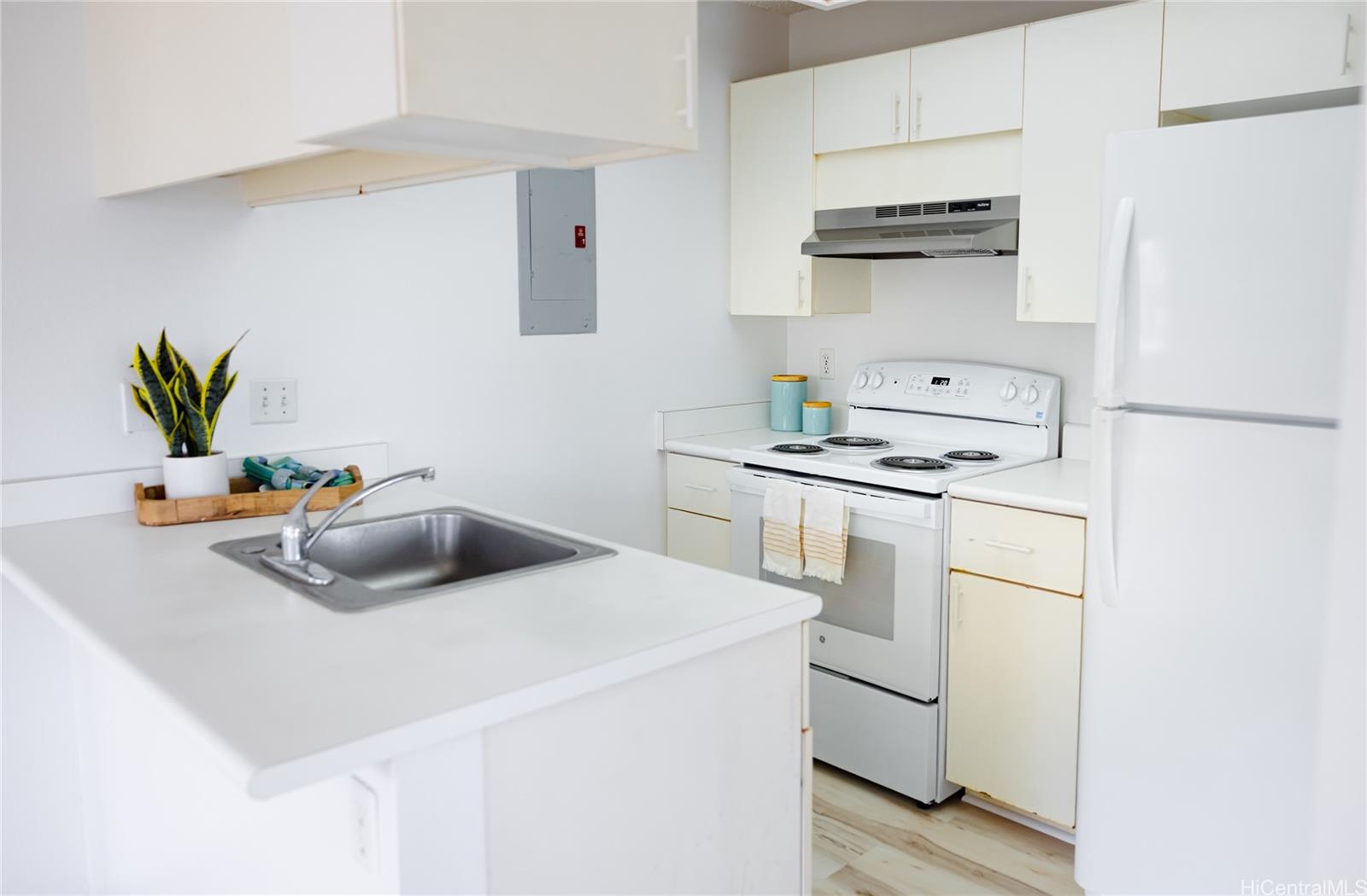 Kupono 2 condo # W12, Waipahu, Hawaii - photo 3 of 22