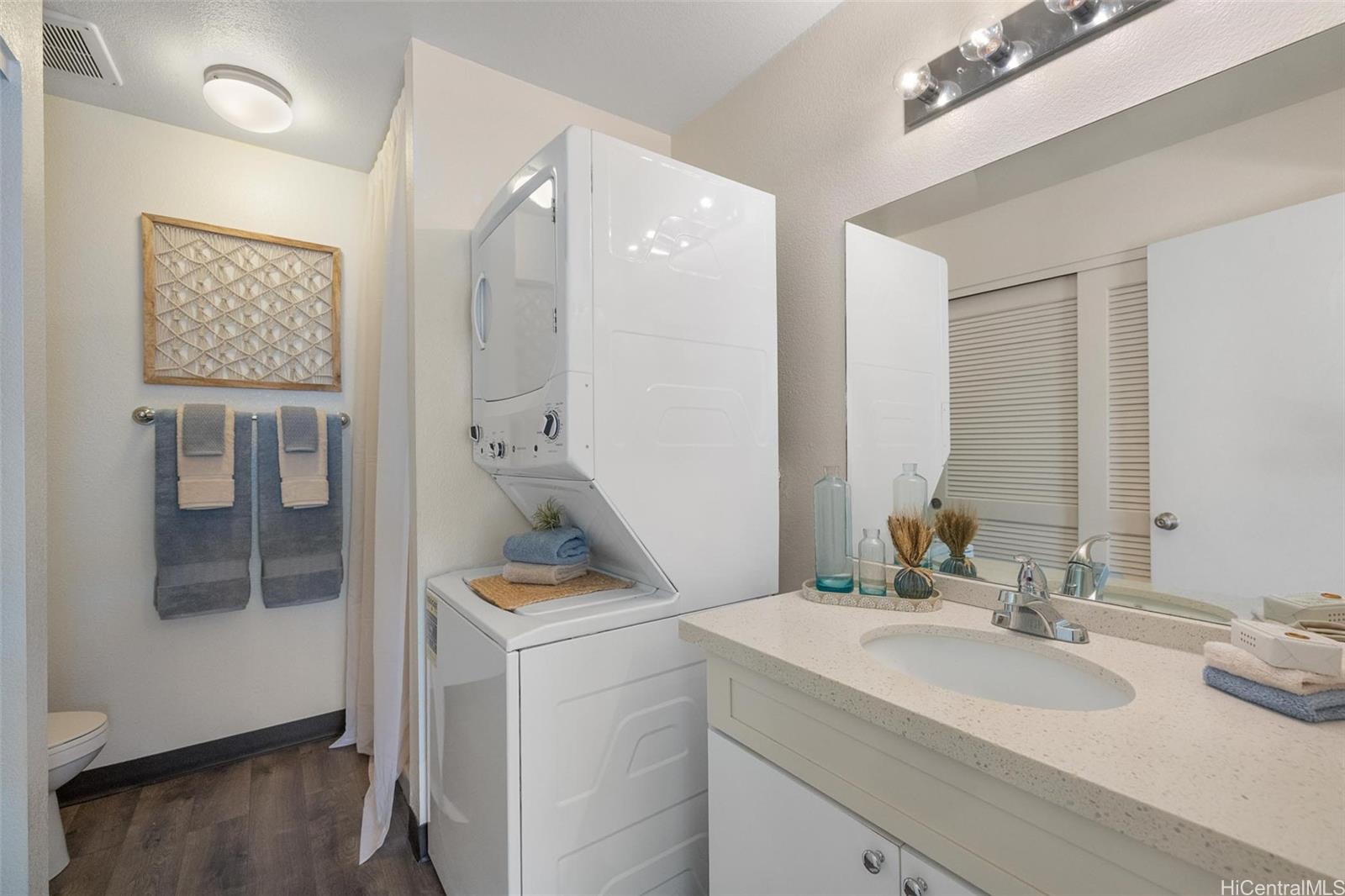 Gentry Waipio townhouse # 33V, Waipahu, Hawaii - photo 8 of 16