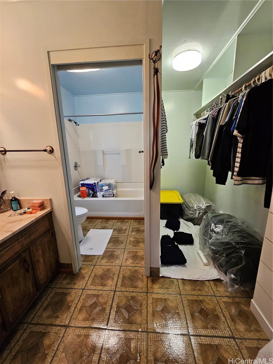 94-143  Awamoku Street Waipahu-lower, Waipahu home - photo 11 of 17