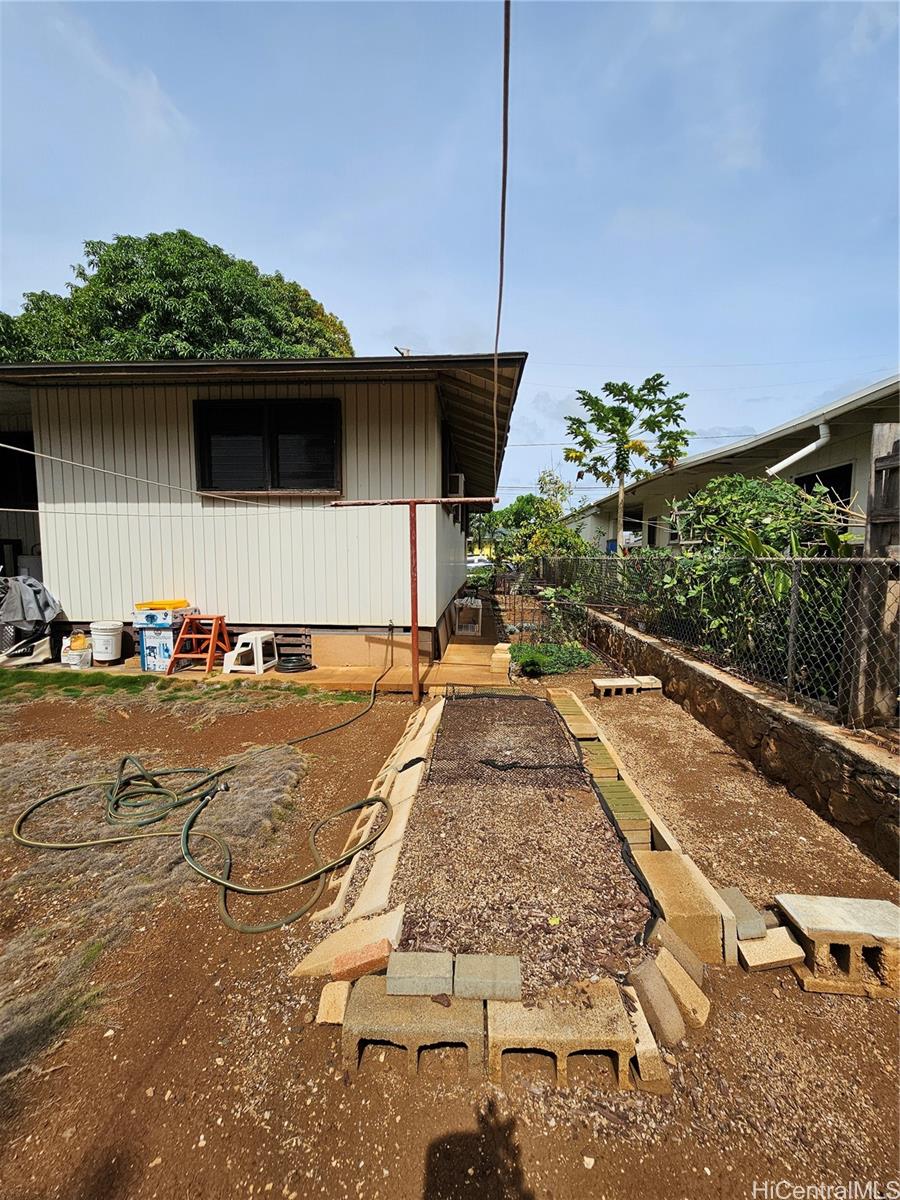94-143  Awamoku Street Waipahu-lower, Waipahu home - photo 16 of 17