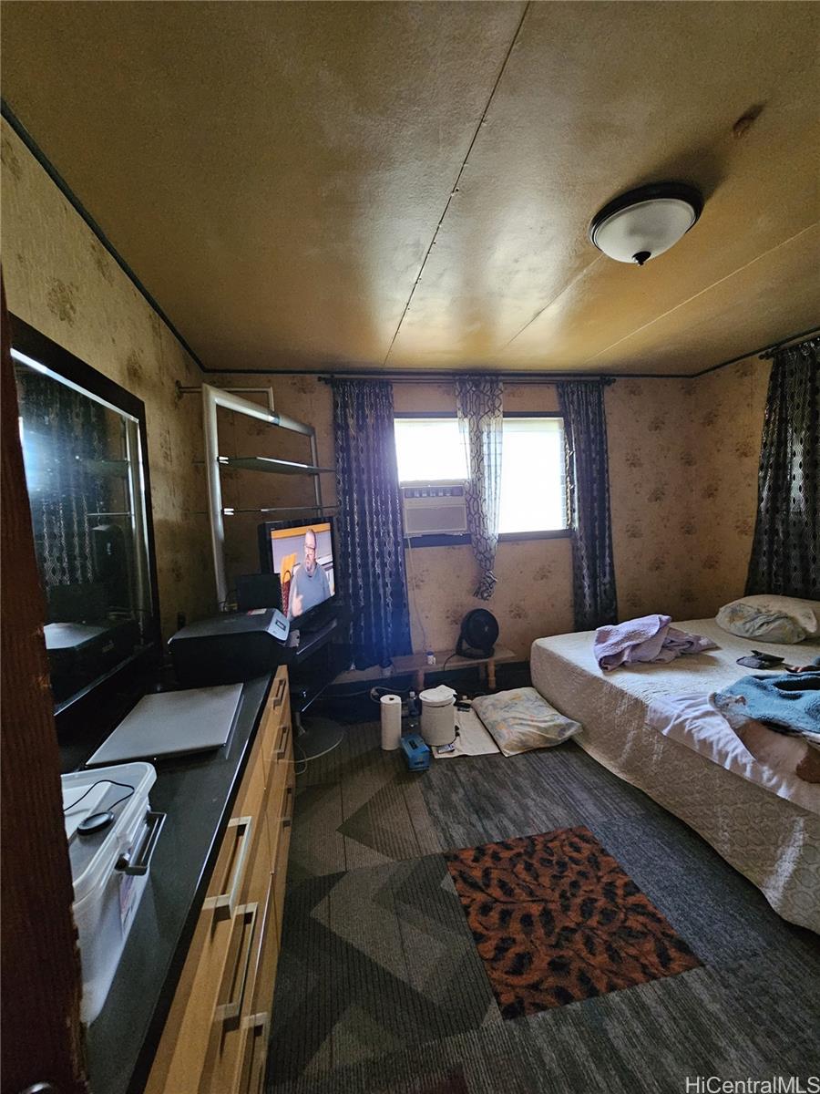 94-143  Awamoku Street Waipahu-lower, Waipahu home - photo 9 of 17