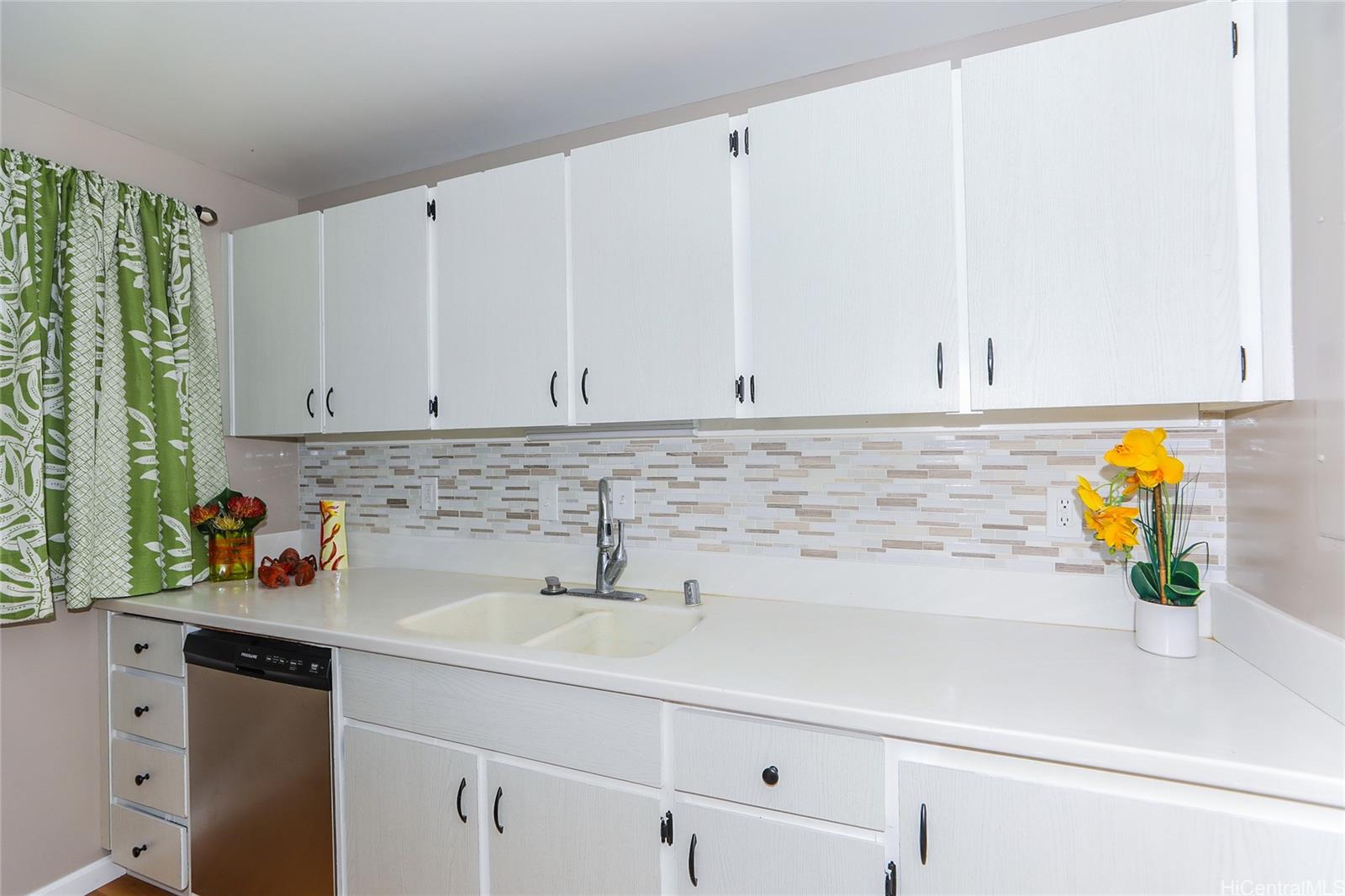 MTA townhouse # 477, Mililani, Hawaii - photo 2 of 25