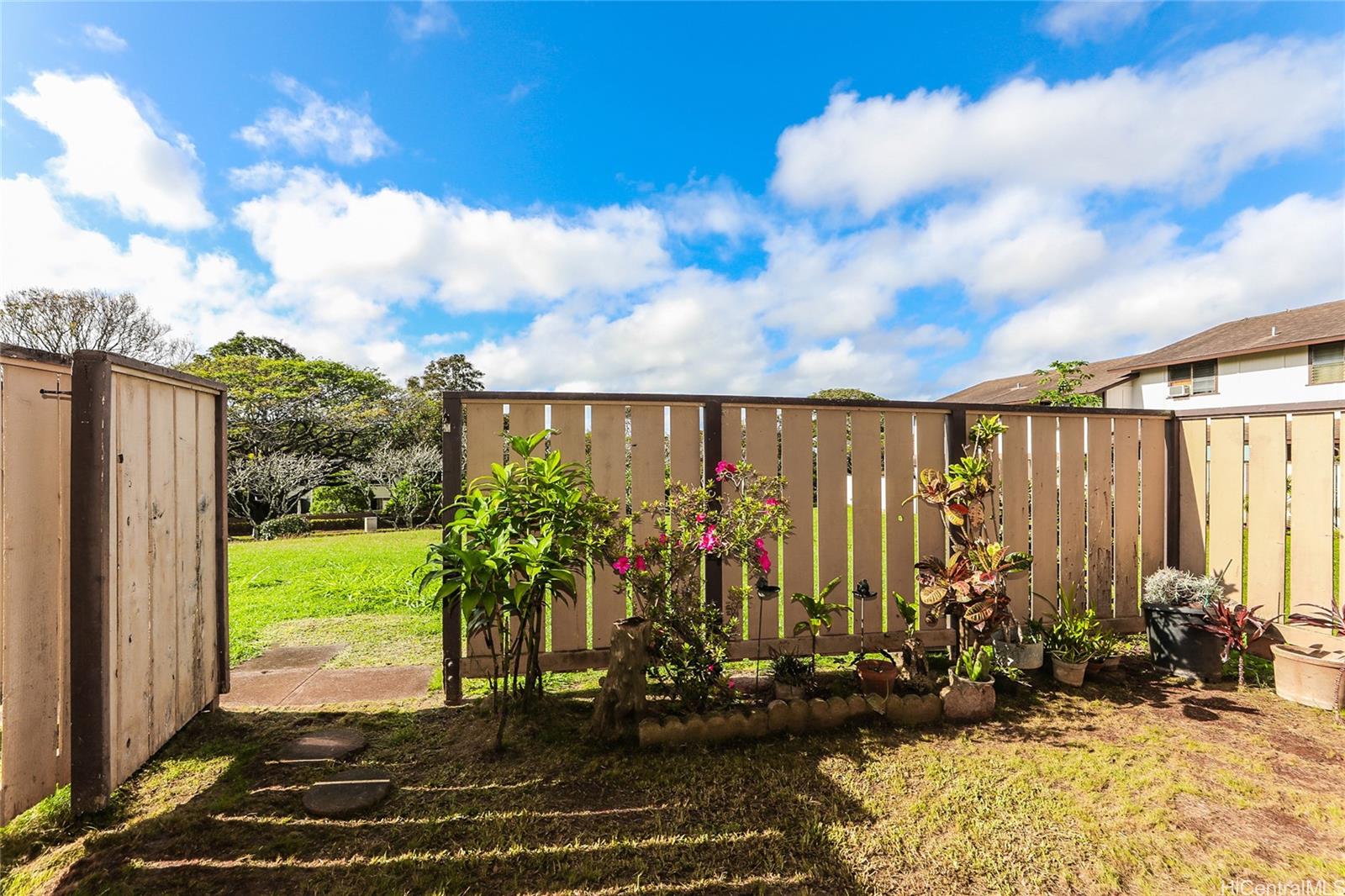 MTA townhouse # 477, Mililani, Hawaii - photo 19 of 25