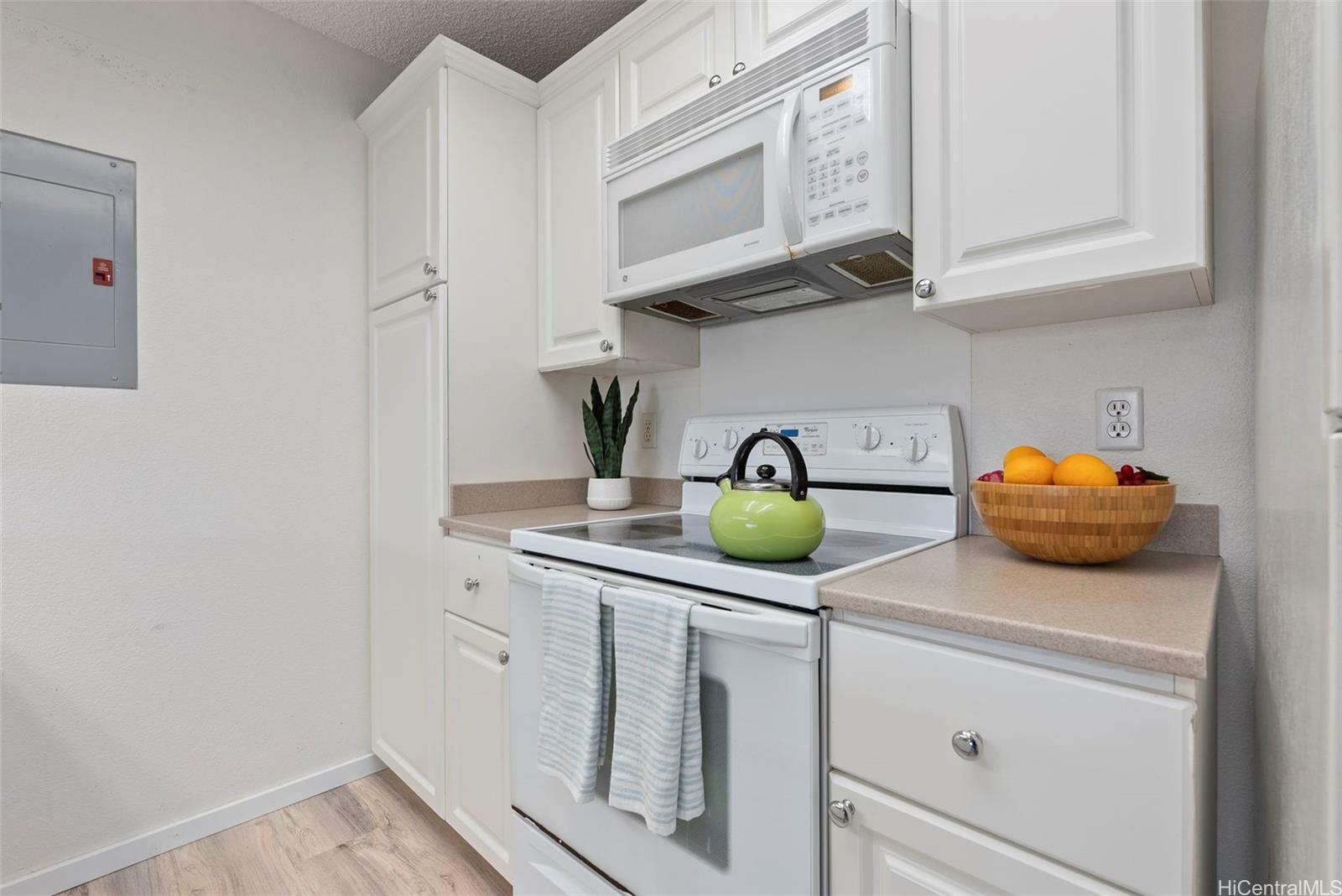 Royal Palm At Waipio IV condo # 31W, Waipahu, Hawaii - photo 11 of 25