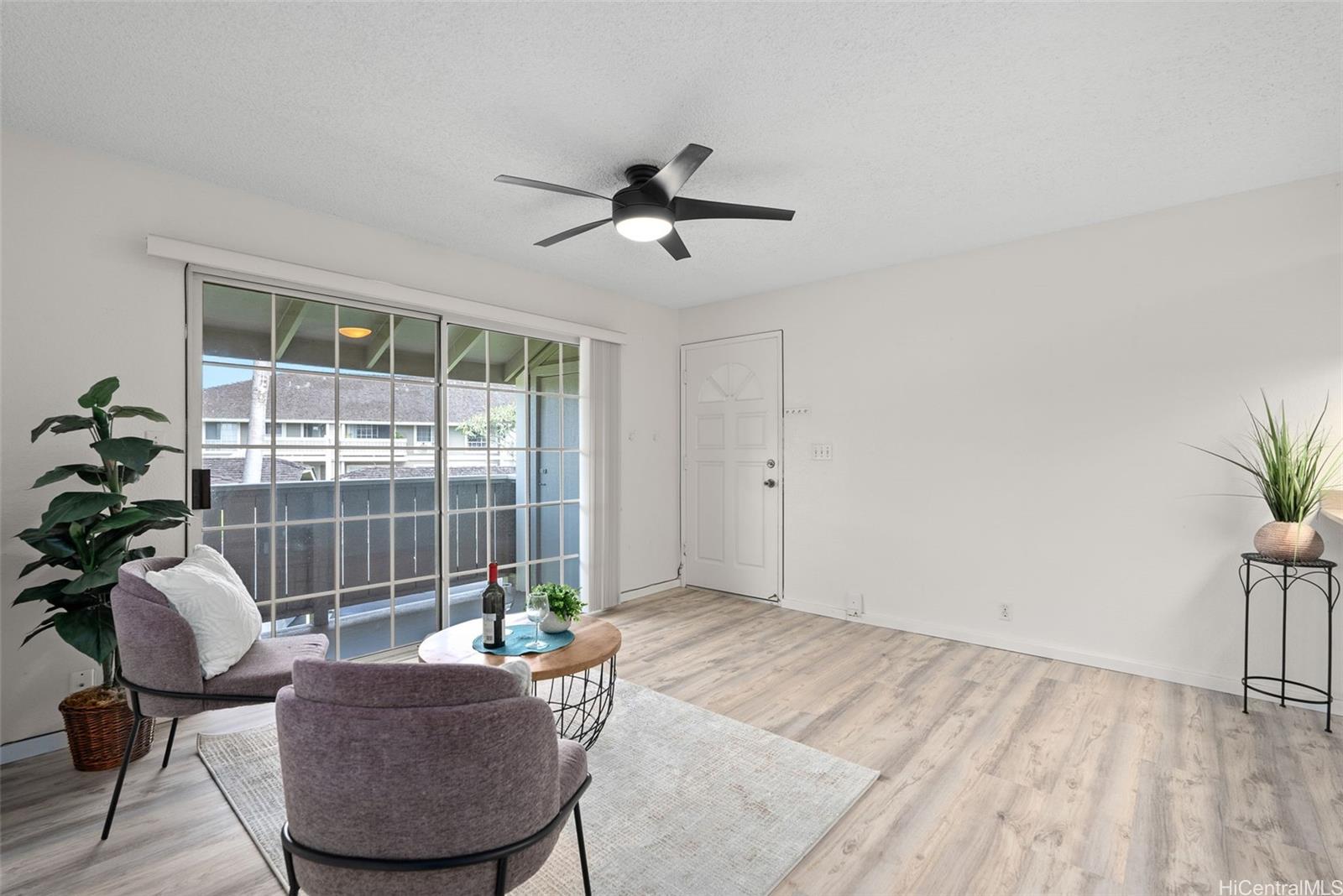 Royal Palm At Waipio IV condo # 31W, Waipahu, Hawaii - photo 3 of 25