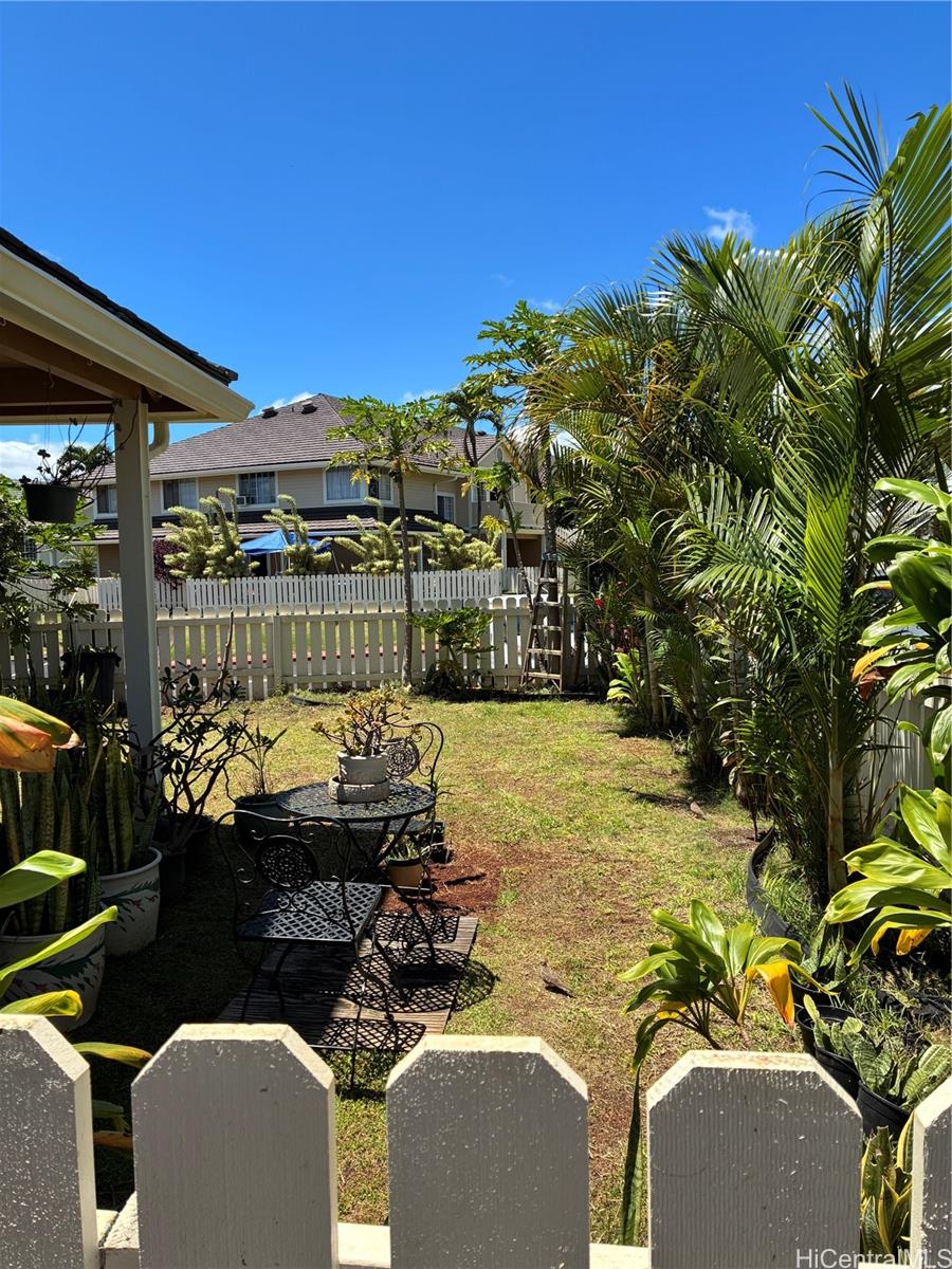 Villages At Waipio The condo # M102, Waipahu, Hawaii - photo 2 of 8