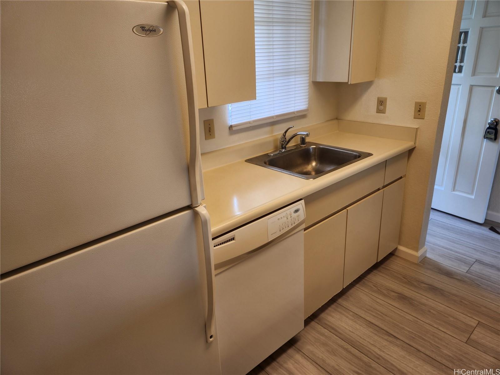 94-1461 Waipio Uka St Waipahu - Rental - photo 4 of 19