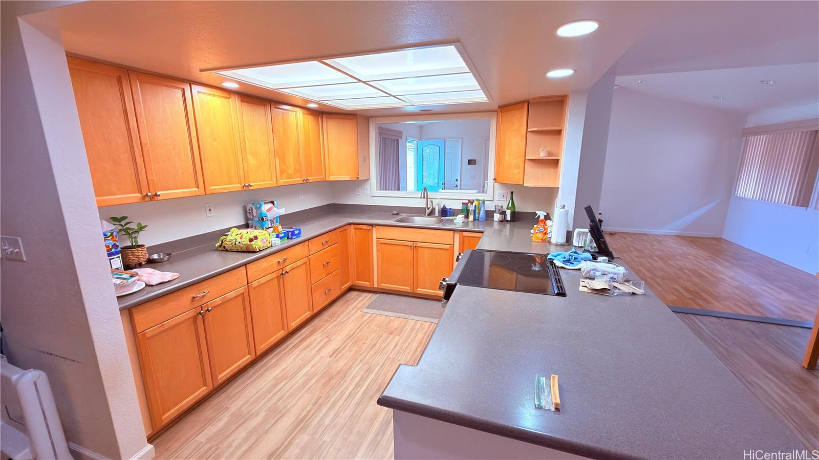 94-148 Kuanalio Place Mililani - Rental - photo 4 of 11