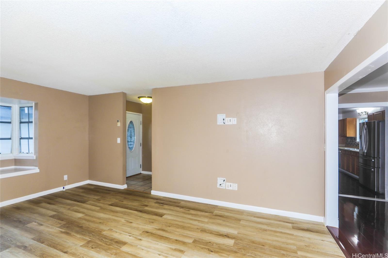94-15  Kaweo Place Mililani Area, Central home - photo 3 of 25