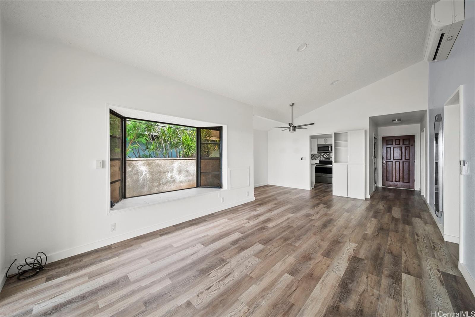 94-165  Kupuohi Place Village Park, Waipahu home - photo 3 of 15