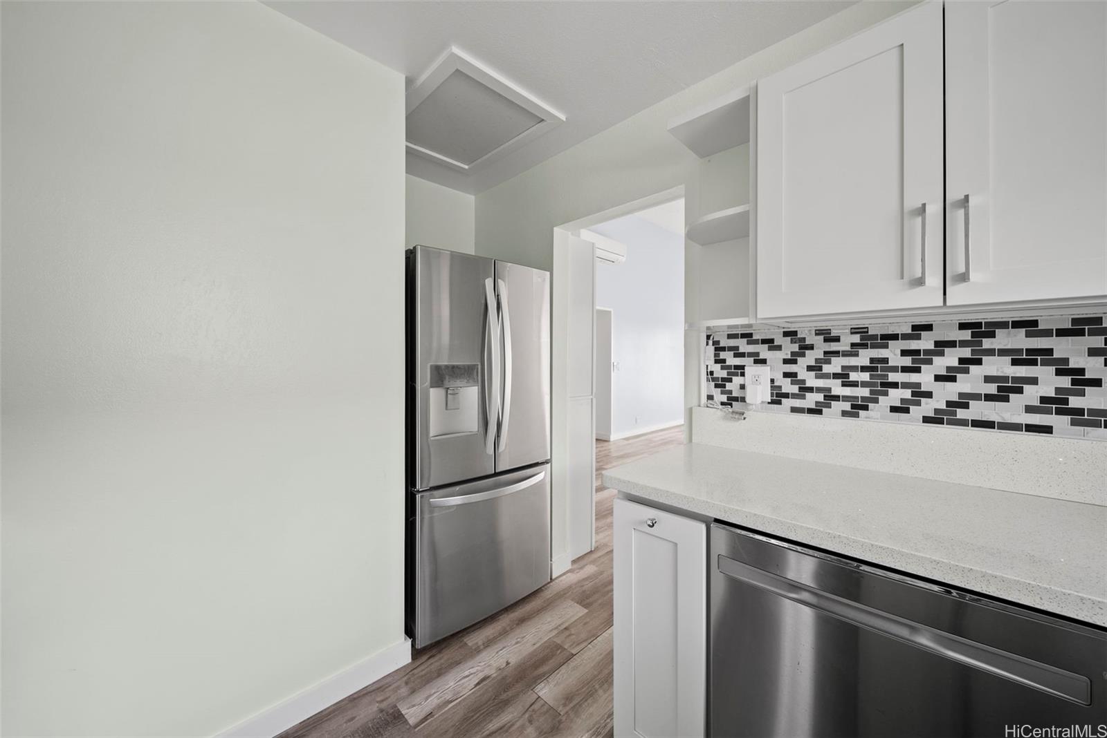 94-165  Kupuohi Place Village Park, Waipahu home - photo 6 of 15