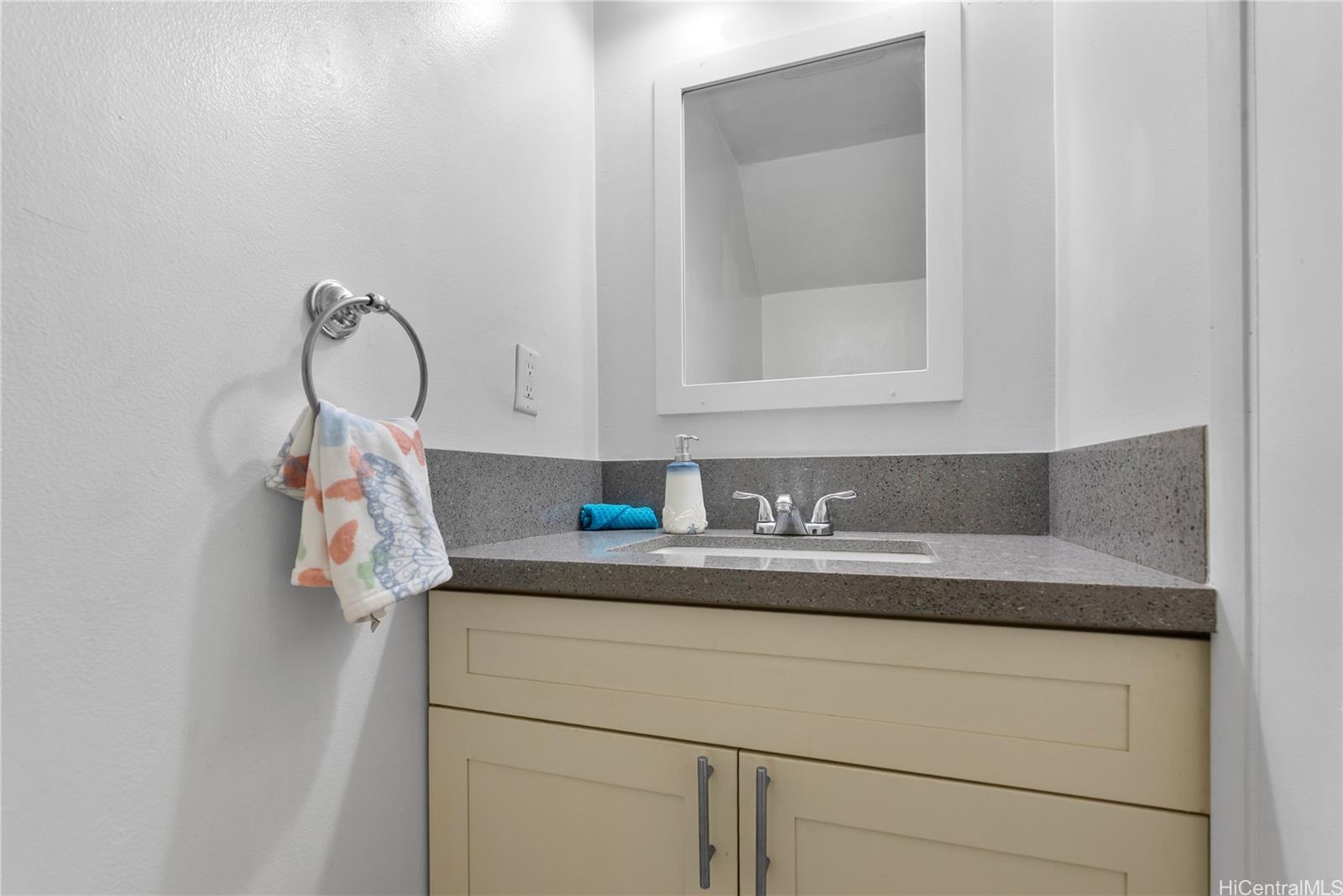 Nob Hill 3 condo # 346, Mililani, Hawaii - photo 9 of 24