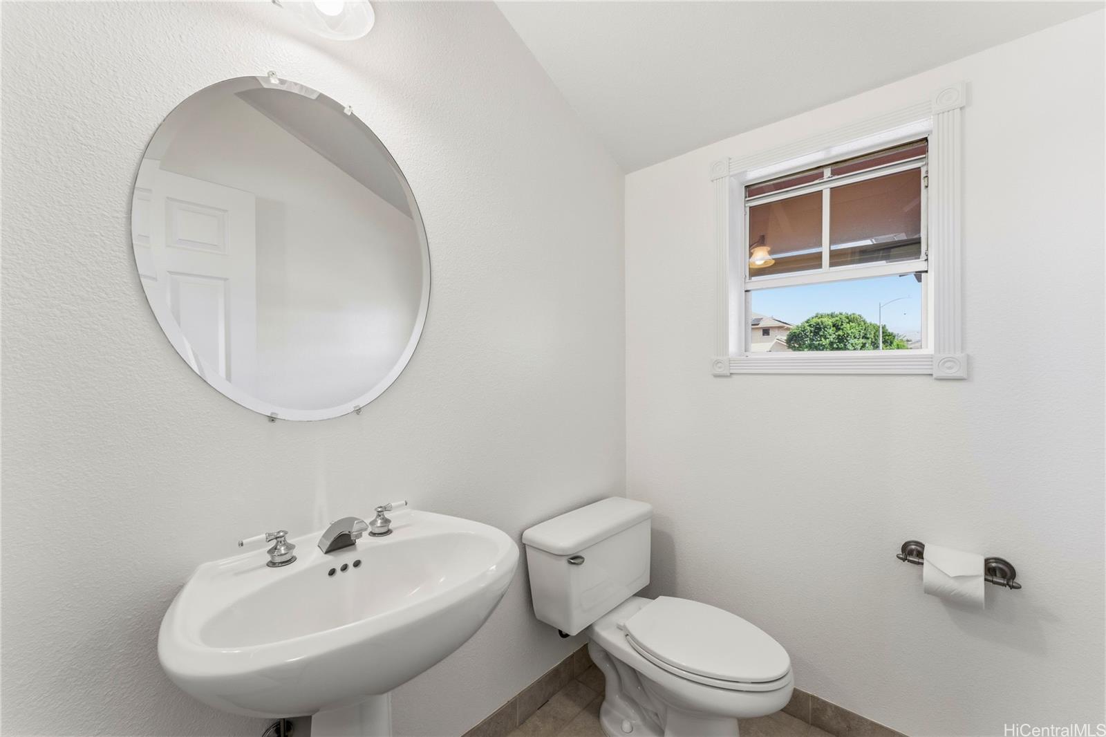 94-199  Iokoo Place Waikele, Waipahu home - photo 19 of 25