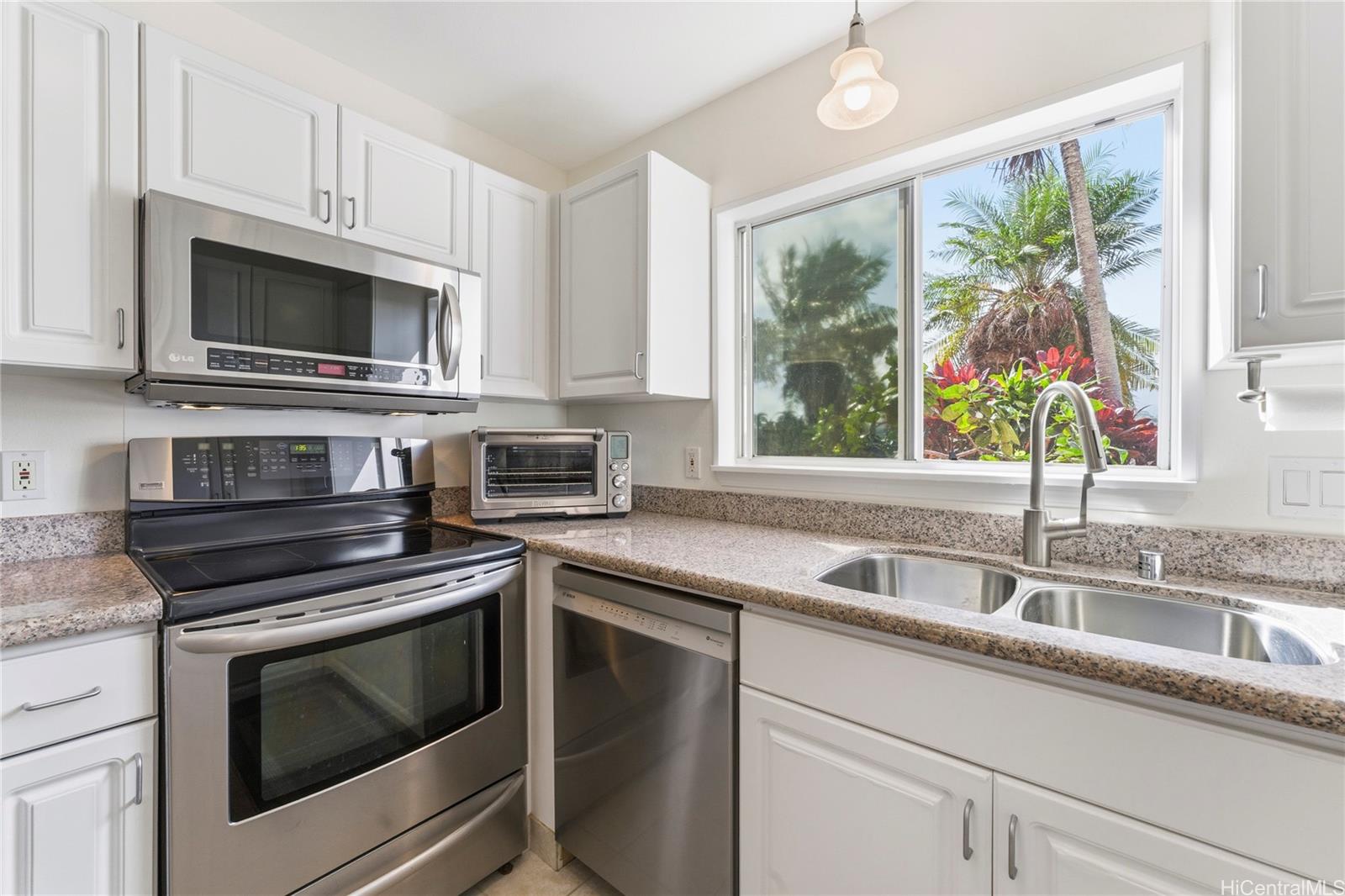 94-199  Iokoo Place Waikele, Waipahu home - photo 8 of 25