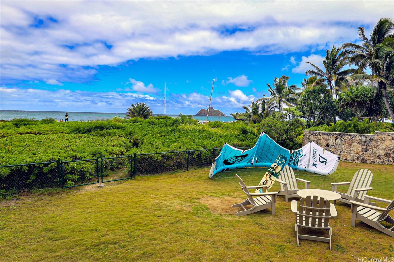 942  Mokulua Drive Lanikai, Kailua home - photo 4 of 25