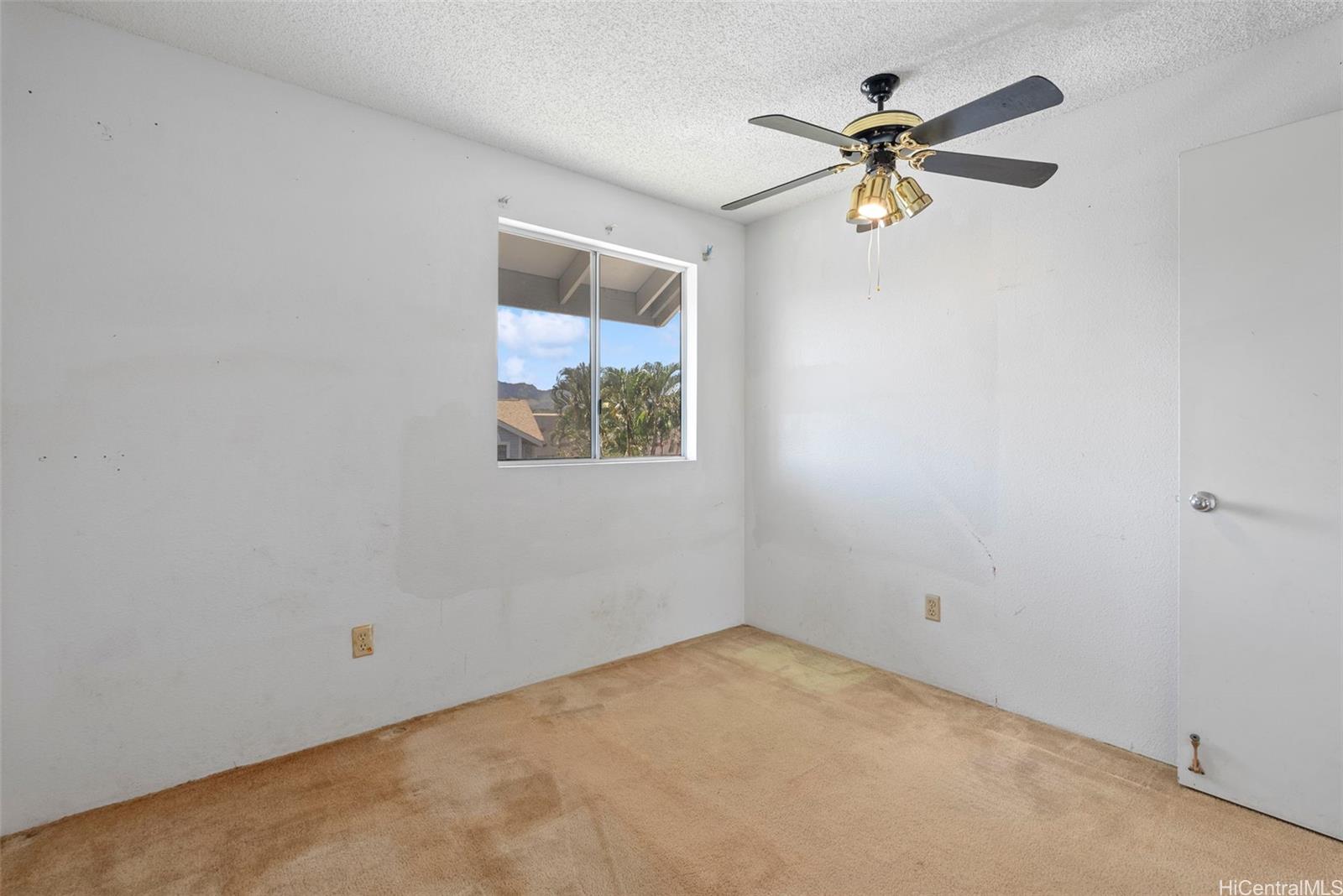 Waikele Community Assn. townhouse # E202, Waipahu, Hawaii - photo 16 of 25