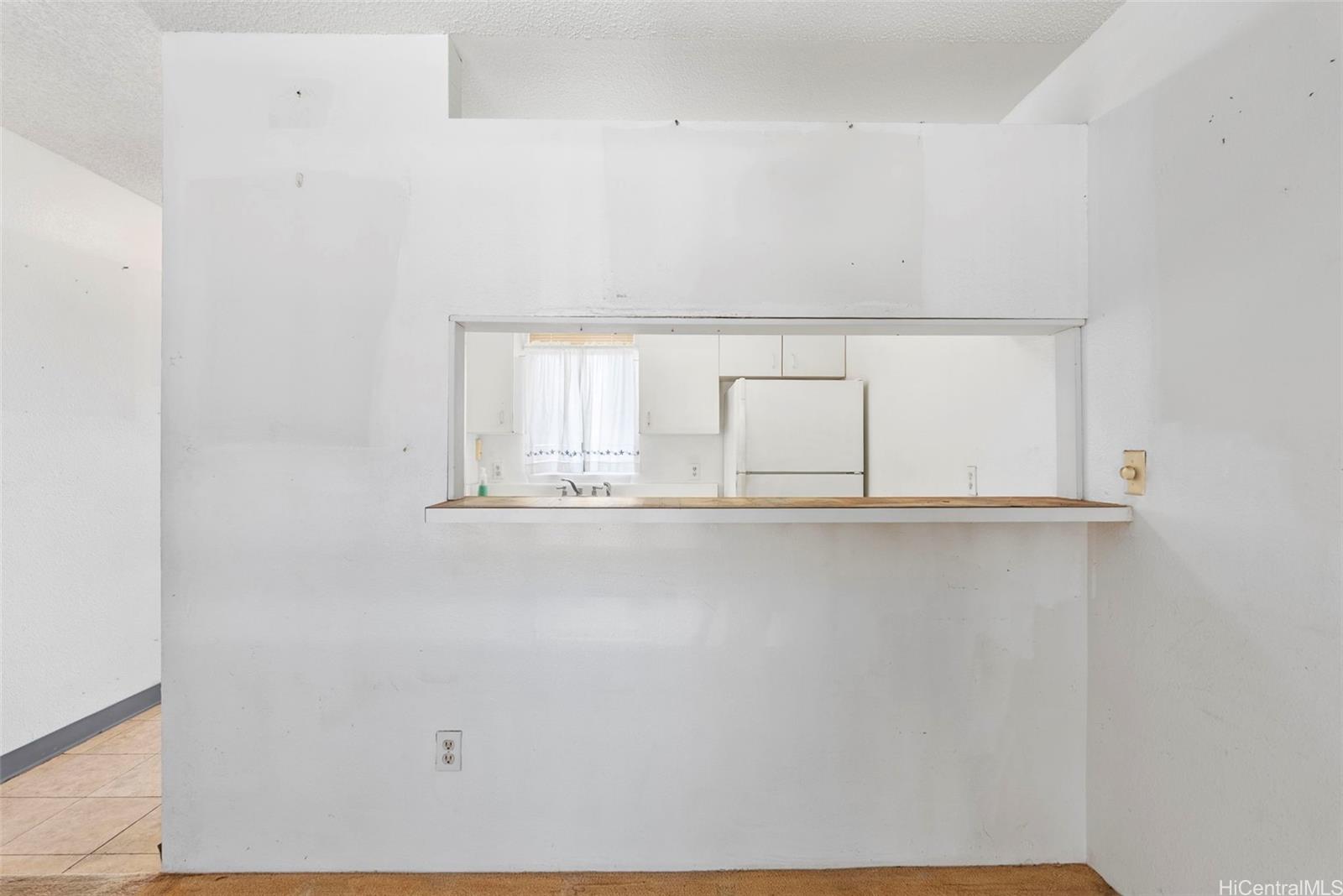 Waikele Community Assn. townhouse # E202, Waipahu, Hawaii - photo 10 of 25