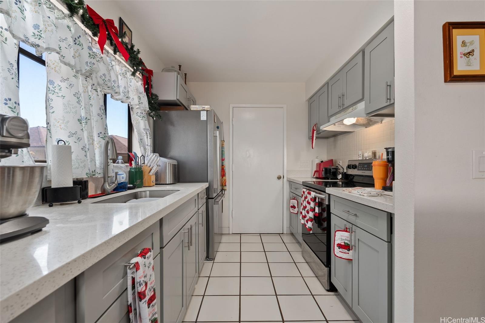 94-204  Kaiholena Place Royal Kunia, Waipahu home - photo 19 of 23