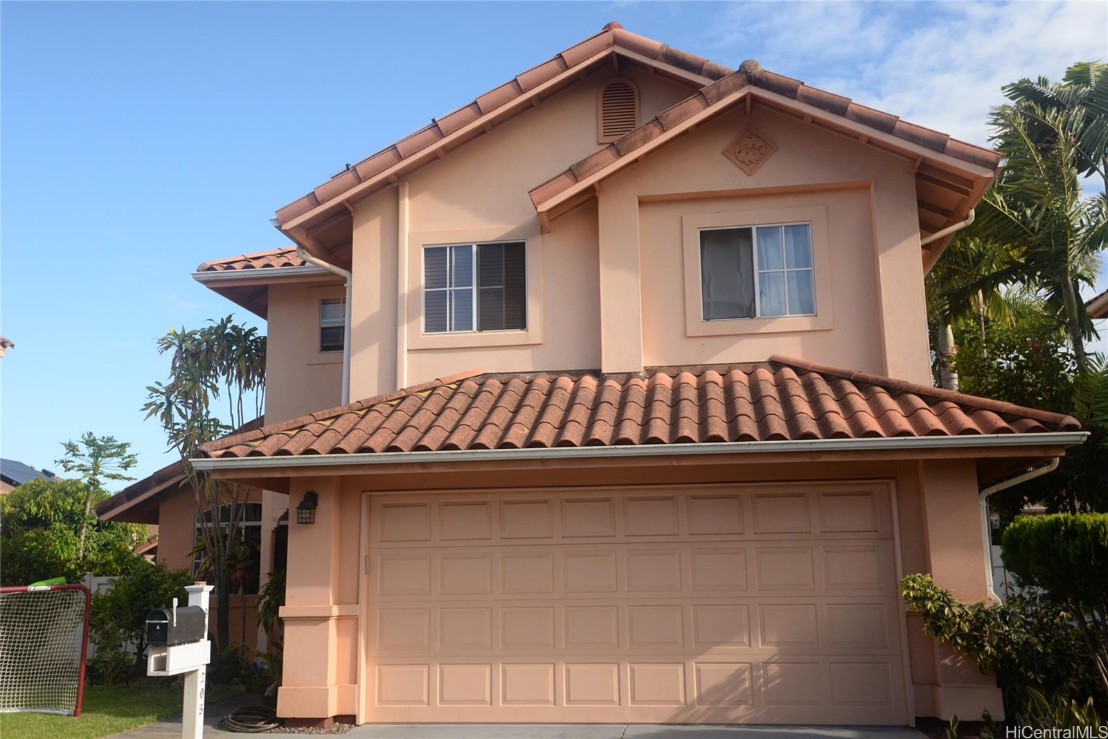 94205A Huewai Place , Waipahu, Hi 96797 Waikele