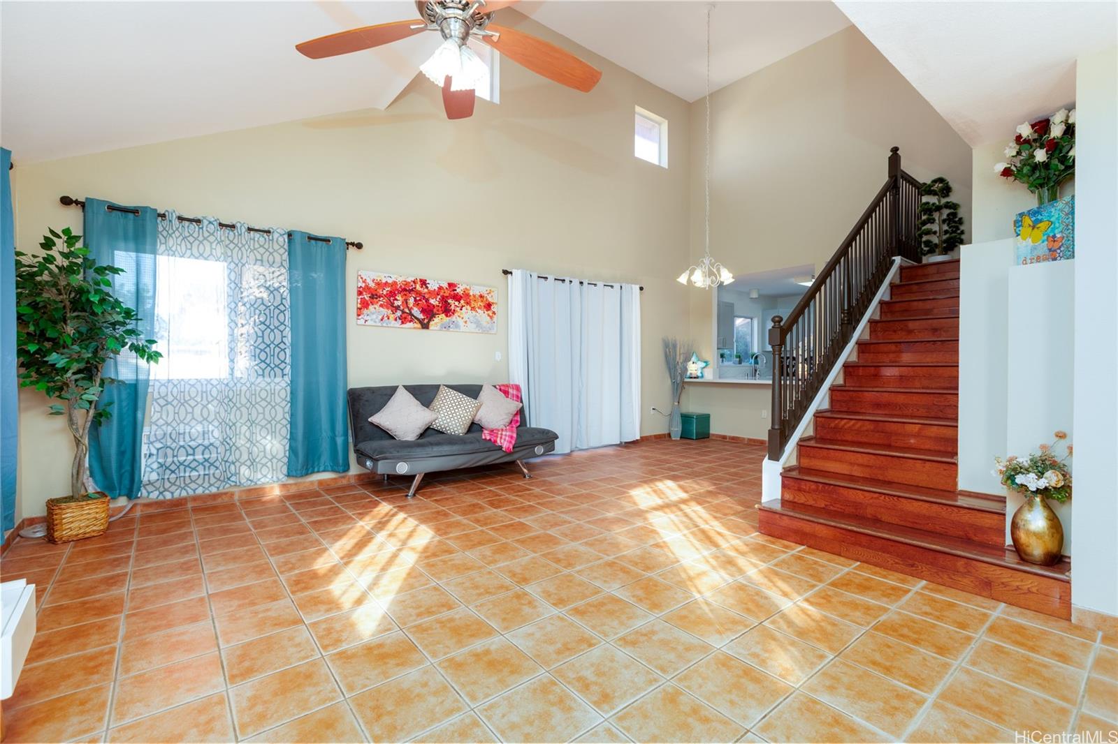 94-212  Huewai Place Waikele, Waipahu home - photo 2 of 24