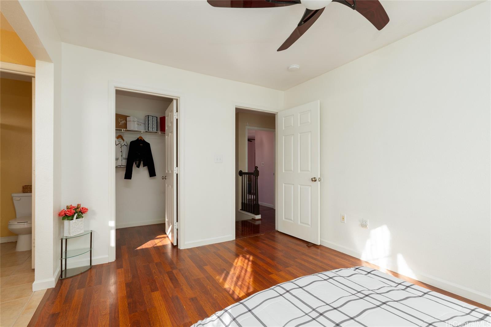 94-212  Huewai Place Waikele, Waipahu home - photo 12 of 24