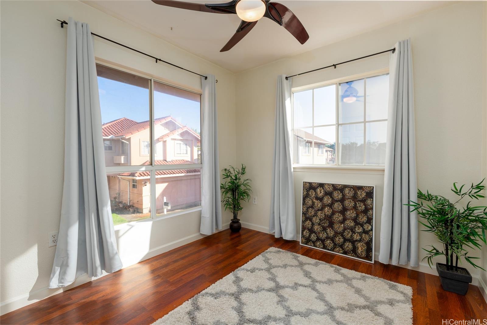 94-212  Huewai Place Waikele, Waipahu home - photo 17 of 24