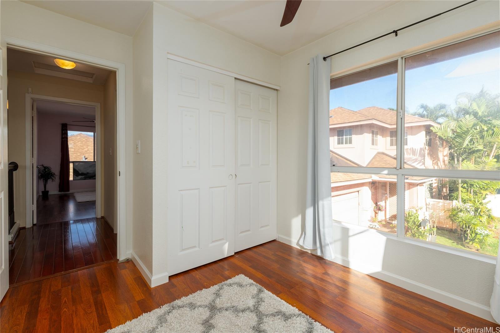 94-212  Huewai Place Waikele, Waipahu home - photo 18 of 24